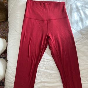 crimson / maroon cropped size 4 lululemon leggings